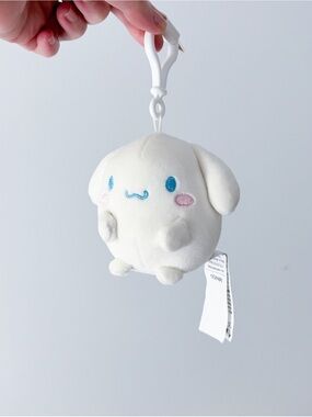 Cinnamoroll plush keychain